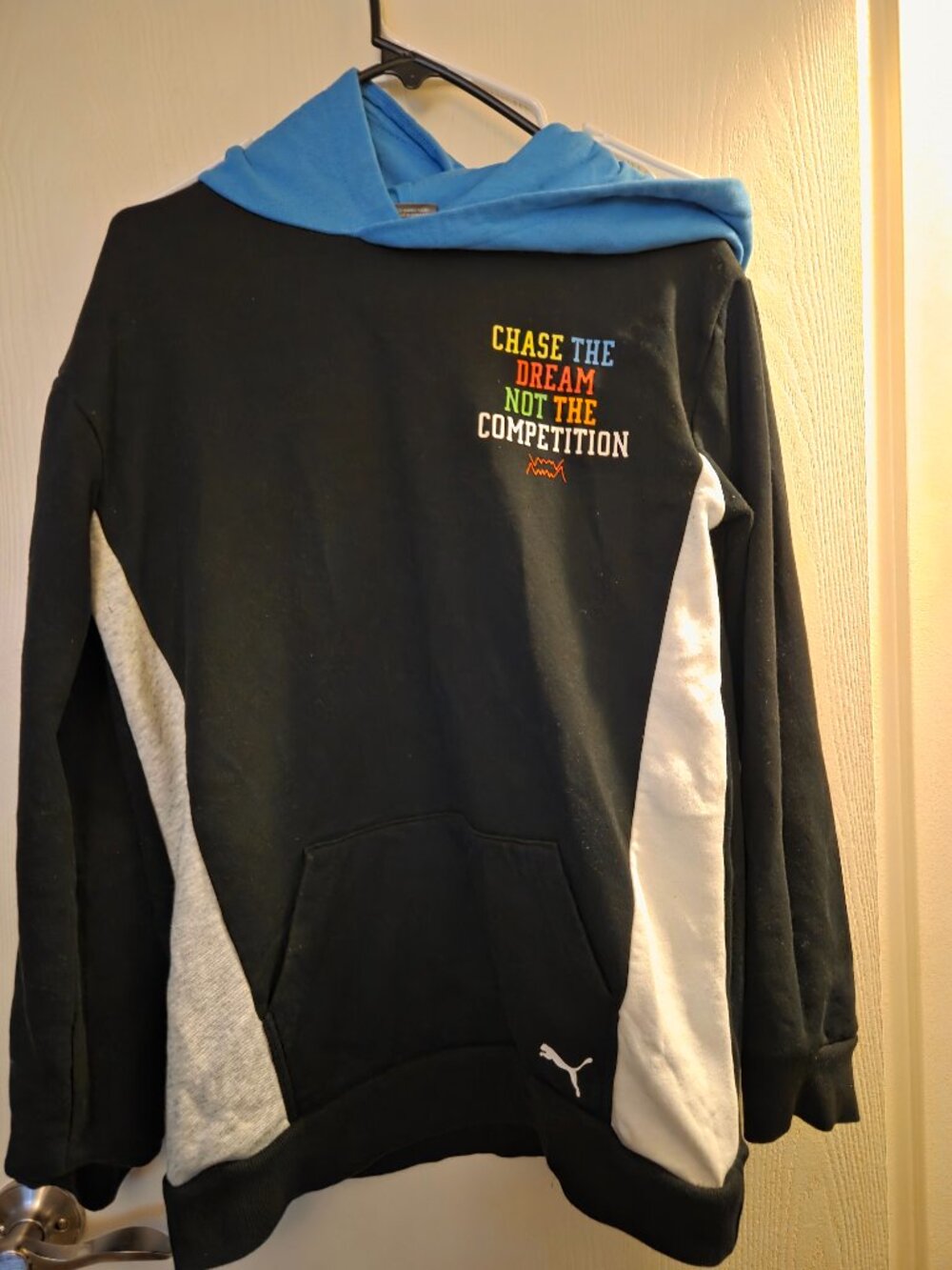 Puma set size xl in boys can fit small medium woman